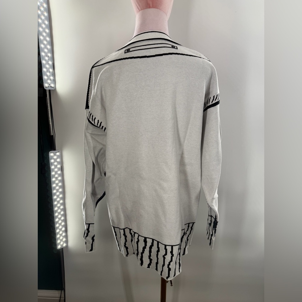 NWOT Shein Curve 2-D Print Cardigan - Picture 8 of 11